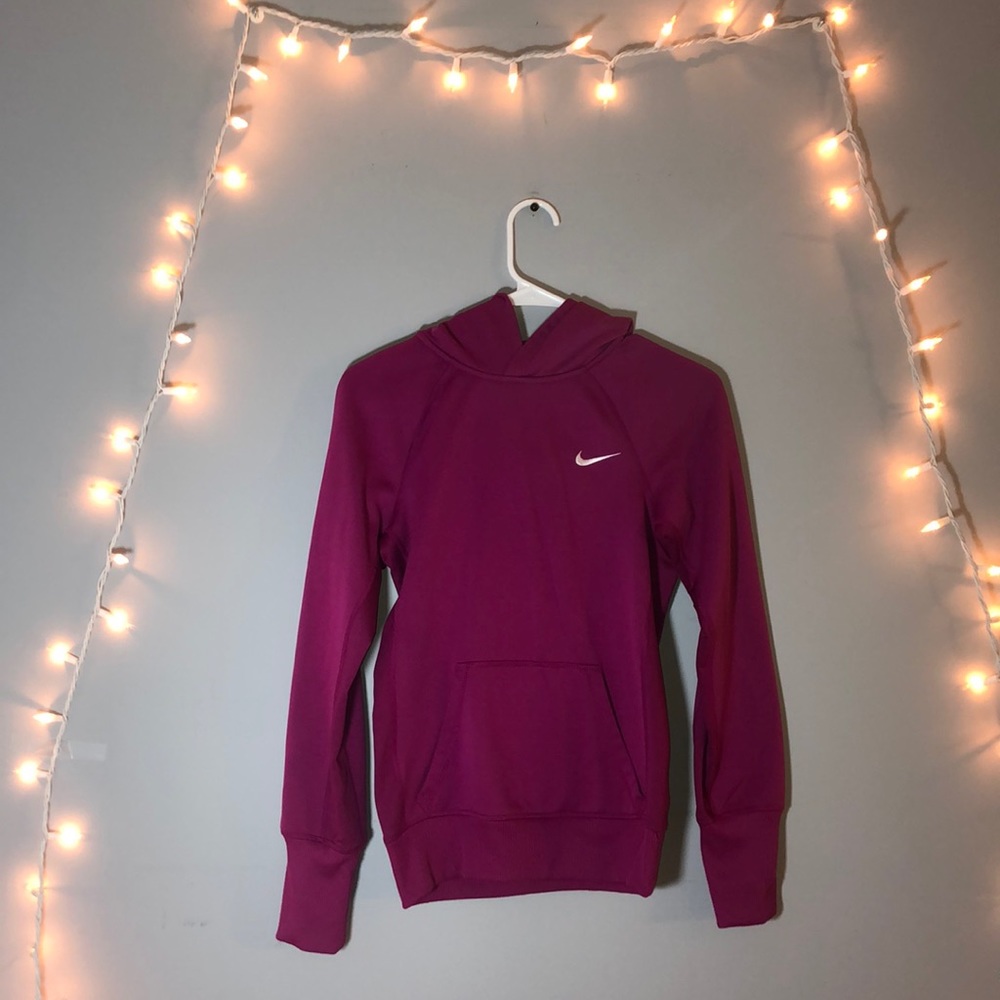 magenta thermafit nike sweatshirt